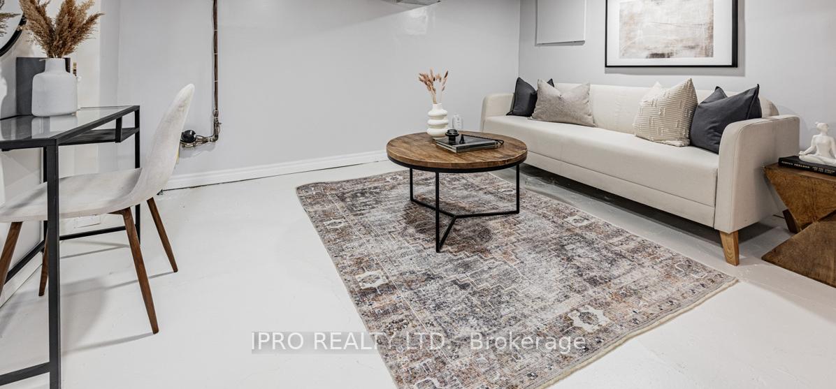 Photo 25 of 22 Queensdale Avenue, Toronto, Danforth Village-East York — HOMEH
