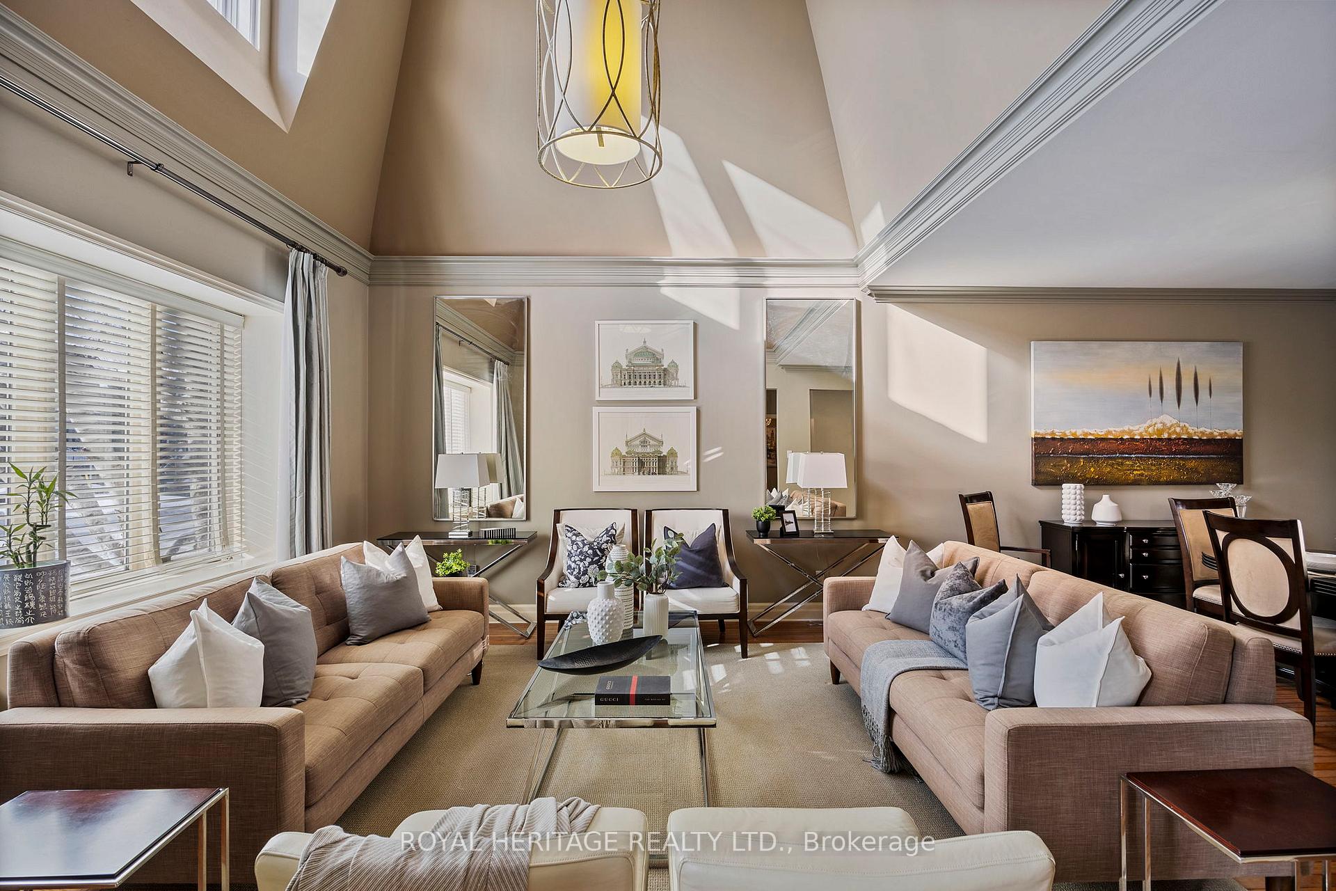 Photo 8 of 302 Brooke Avenue, Toronto, Bedford Park-Nortown — HOMEH