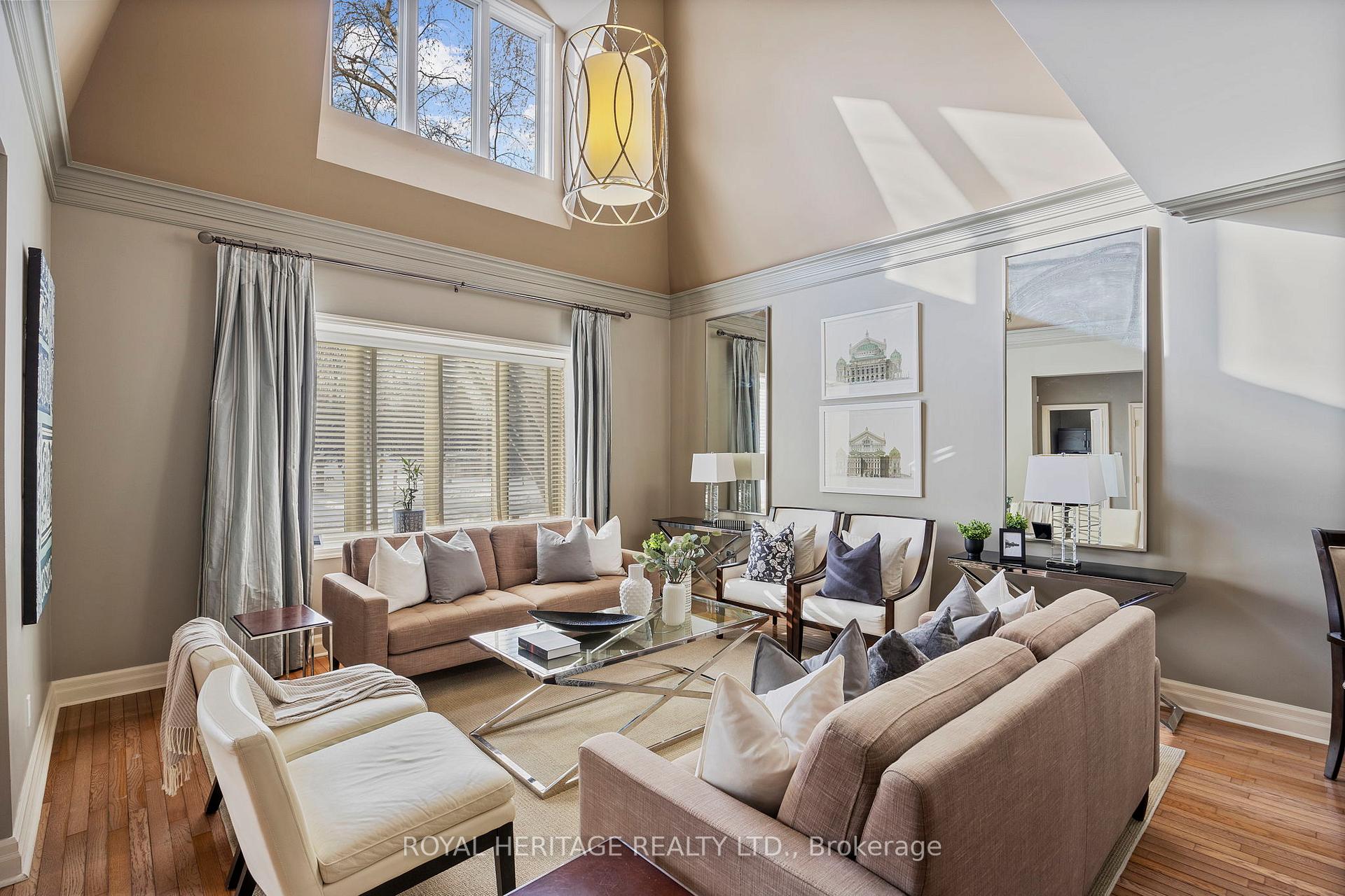 Photo 4 of 302 Brooke Avenue, Toronto, Bedford Park-Nortown — HOMEH