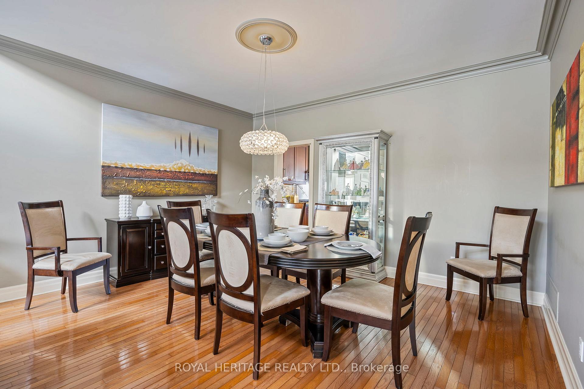 Photo 11 of 302 Brooke Avenue, Toronto, Bedford Park-Nortown — HOMEH