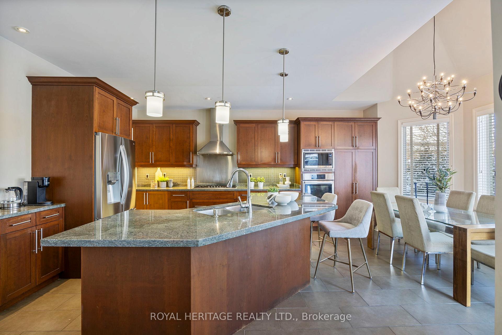 Photo 14 of 302 Brooke Avenue, Toronto, Bedford Park-Nortown — HOMEH