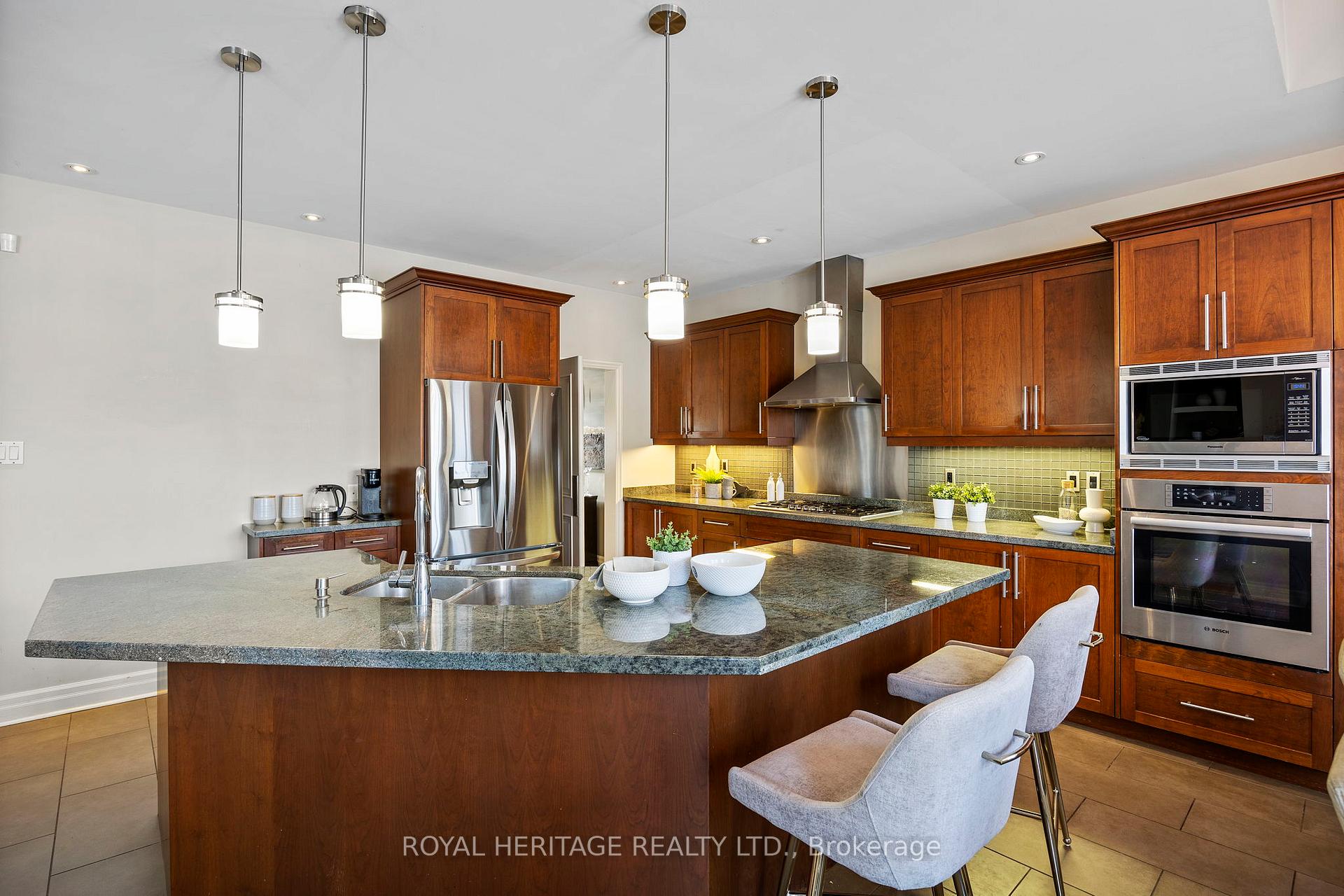 Photo 17 of 302 Brooke Avenue, Toronto, Bedford Park-Nortown — HOMEH