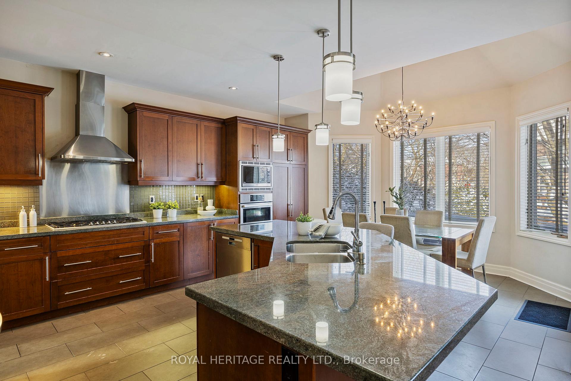 Photo 19 of 302 Brooke Avenue, Toronto, Bedford Park-Nortown — HOMEH