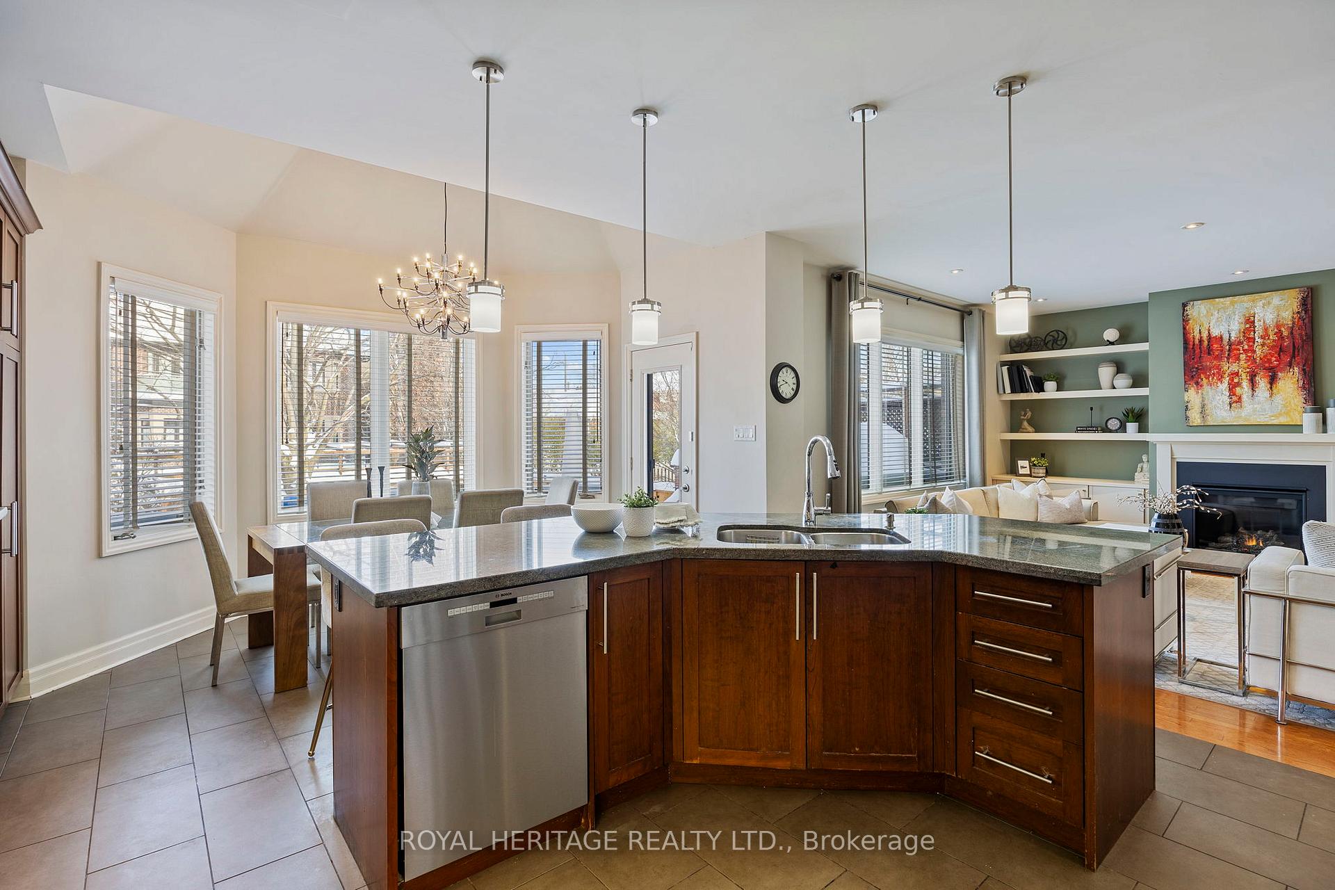 Photo 20 of 302 Brooke Avenue, Toronto, Bedford Park-Nortown — HOMEH