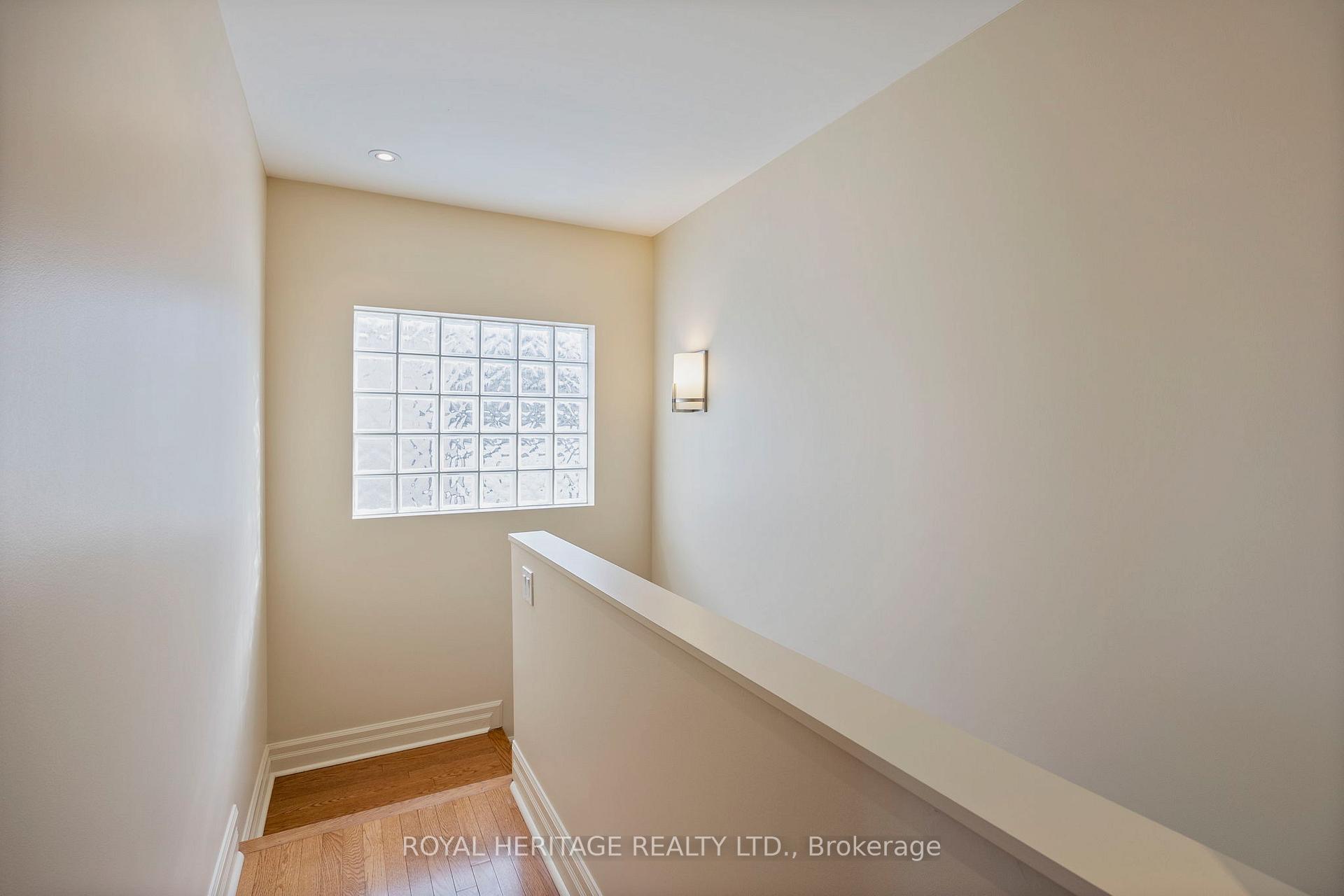 Photo 25 of 302 Brooke Avenue, Toronto, Bedford Park-Nortown — HOMEH