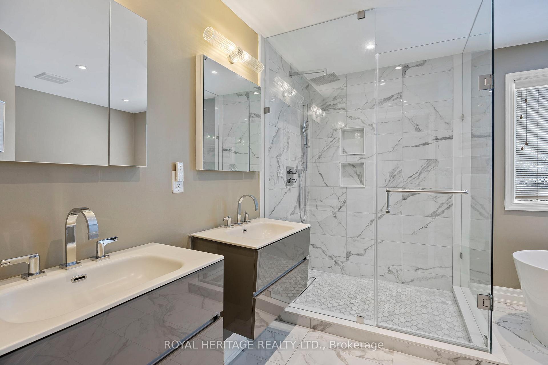 Photo 32 of 302 Brooke Avenue, Toronto, Bedford Park-Nortown — HOMEH