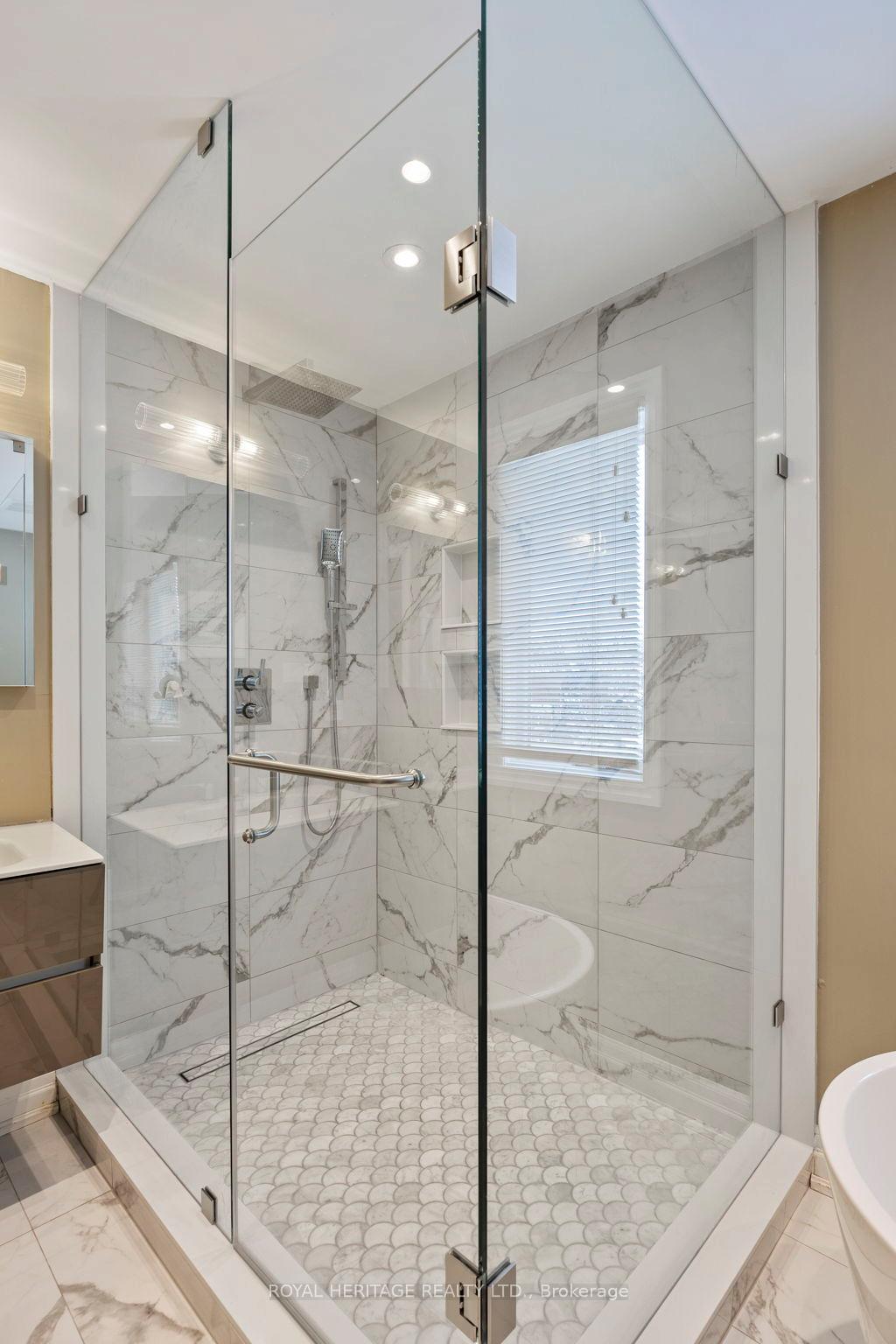 Photo 28 of 302 Brooke Avenue, Toronto, Bedford Park-Nortown — HOMEH