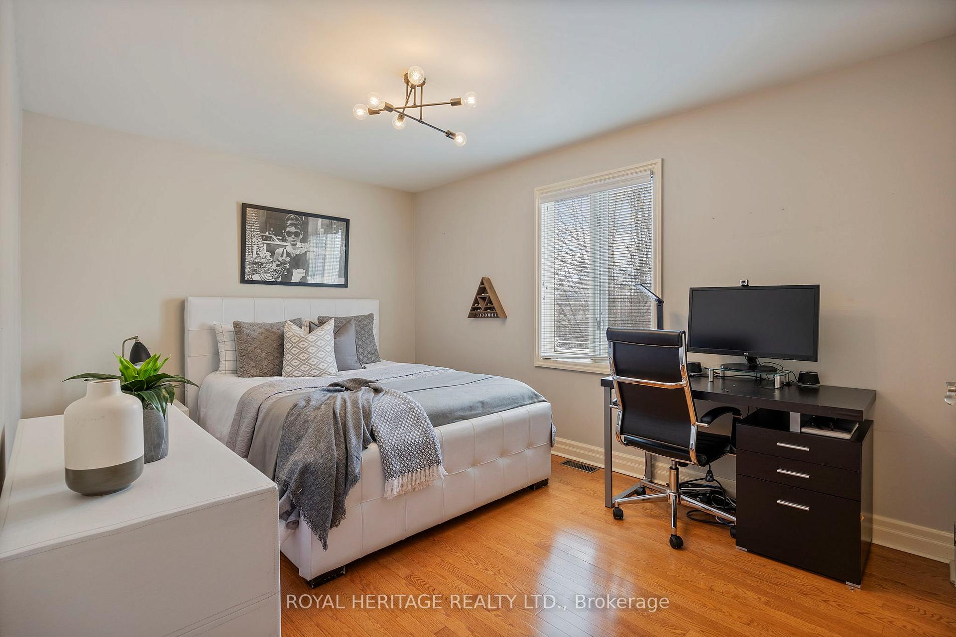 Photo 33 of 302 Brooke Avenue, Toronto, Bedford Park-Nortown — HOMEH