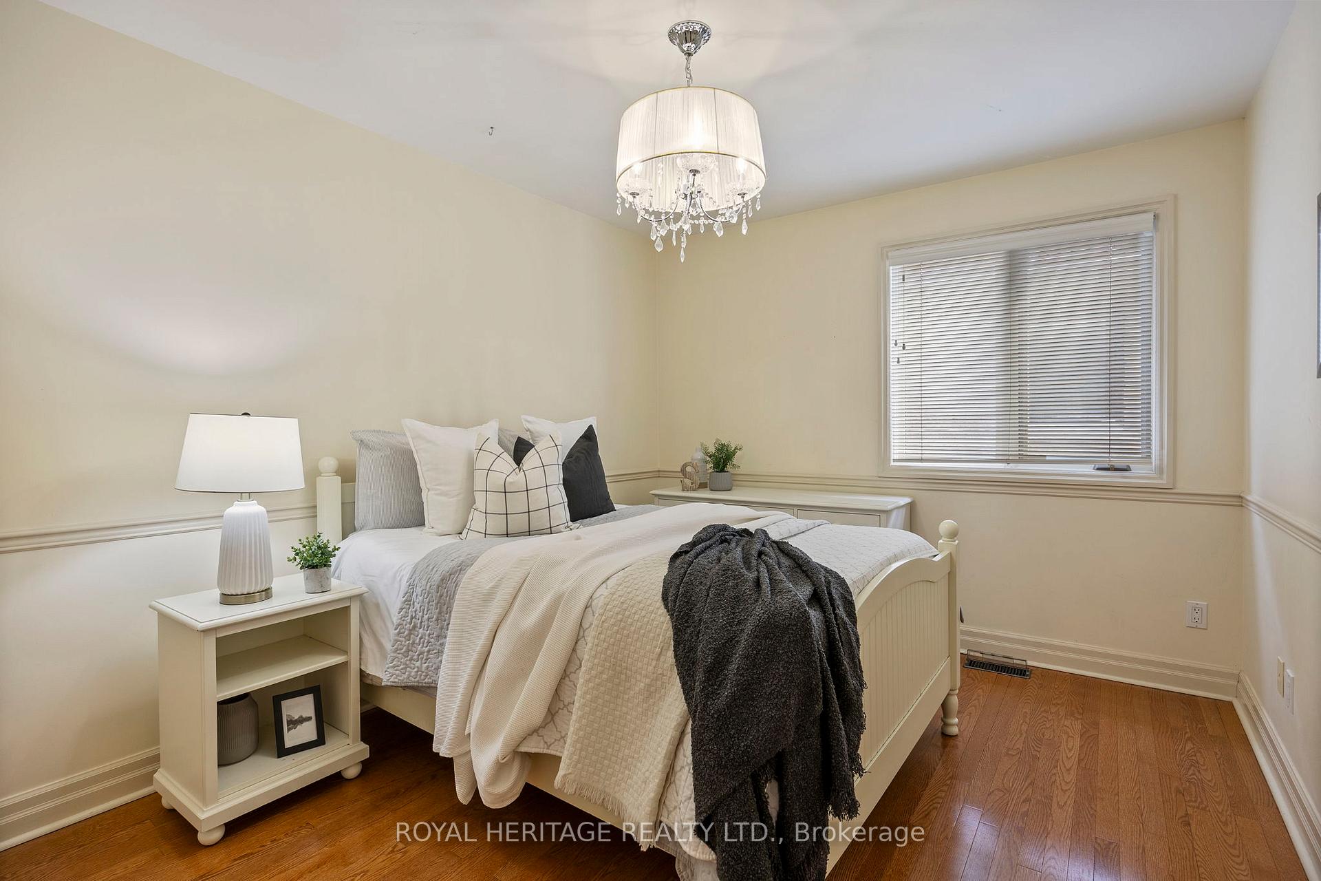 Photo 35 of 302 Brooke Avenue, Toronto, Bedford Park-Nortown — HOMEH