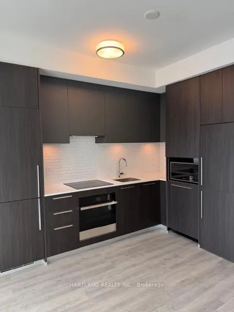 Photo 5 of Unit 1110, 65 Broadway Avenue, Toronto, Mount Pleasant West — HOMEH