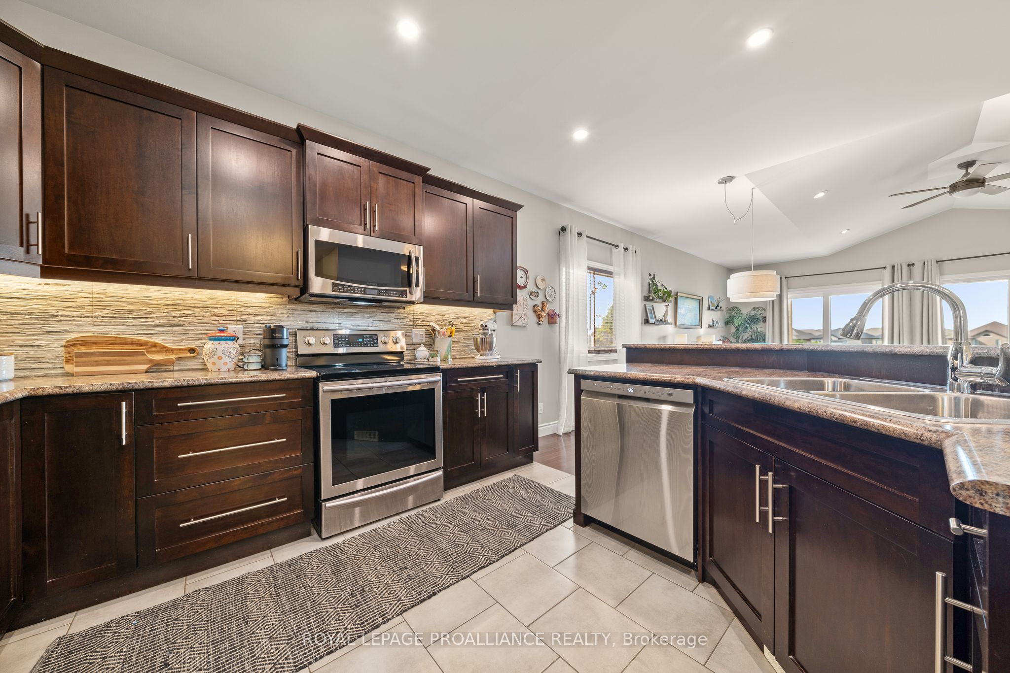 Photo 45 of 34 Scenic Drive, Belleville, Thurlow Ward — HOMEH
