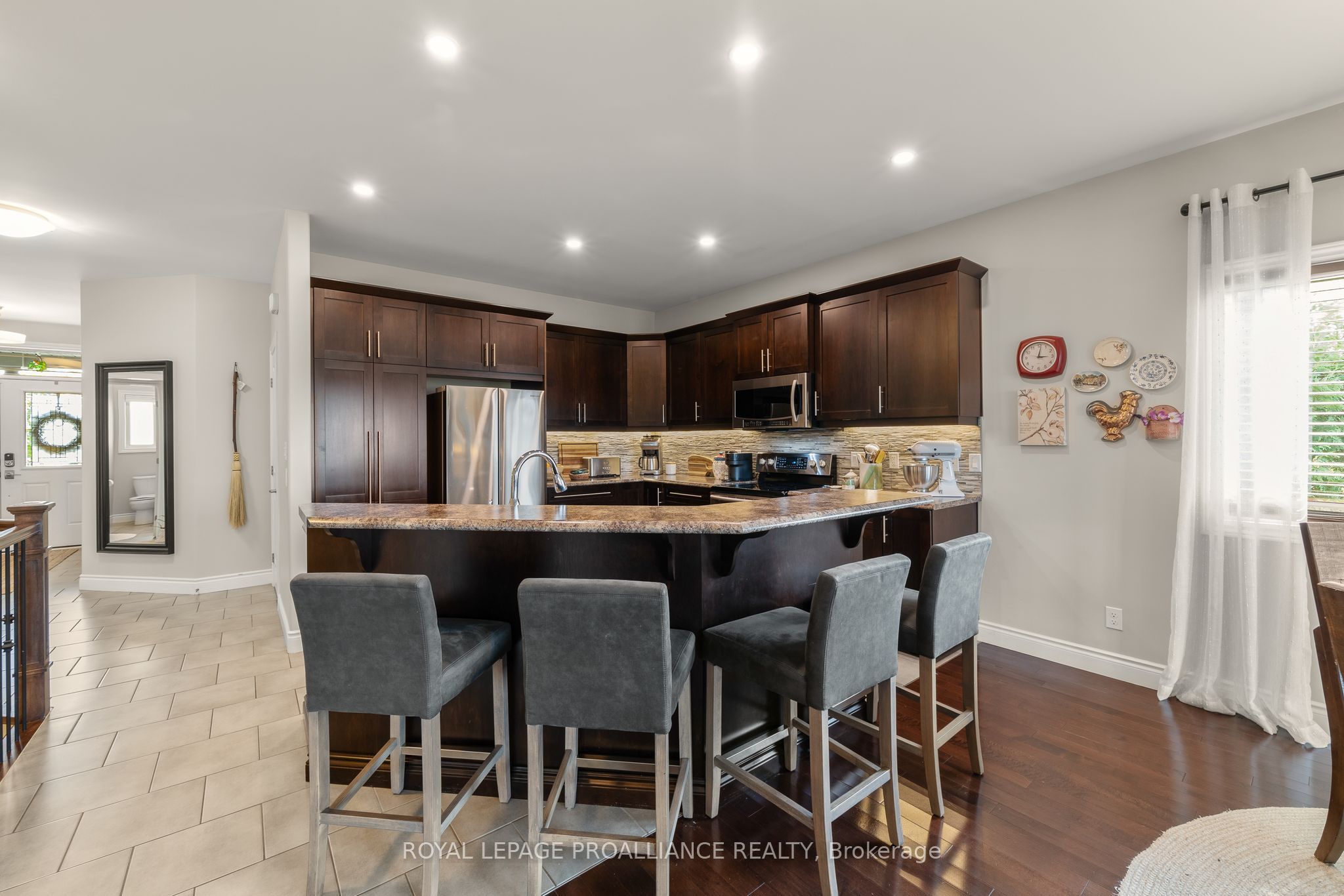 Photo 43 of 34 Scenic Drive, Belleville, Thurlow Ward — HOMEH
