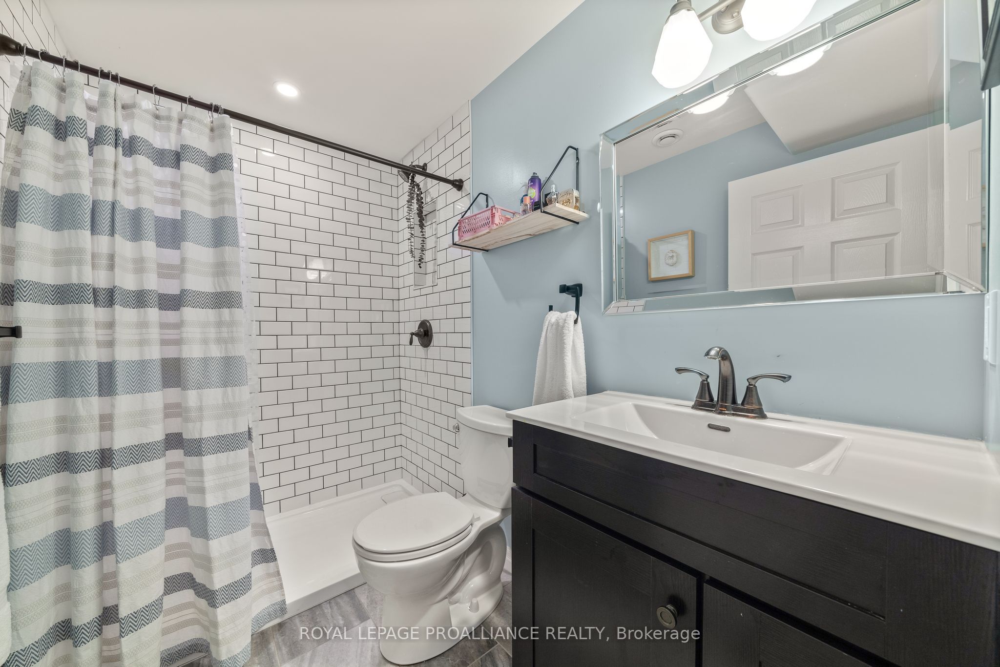 Photo 62 of 34 Scenic Drive, Belleville, Thurlow Ward — HOMEH