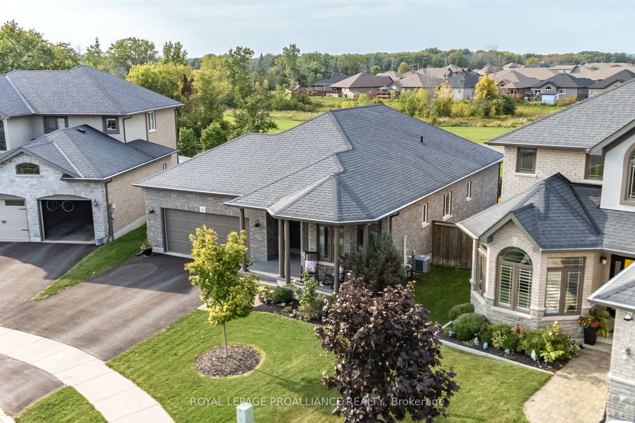 Photo 2 of 34 Scenic Drive, Belleville, Thurlow Ward — HOMEH