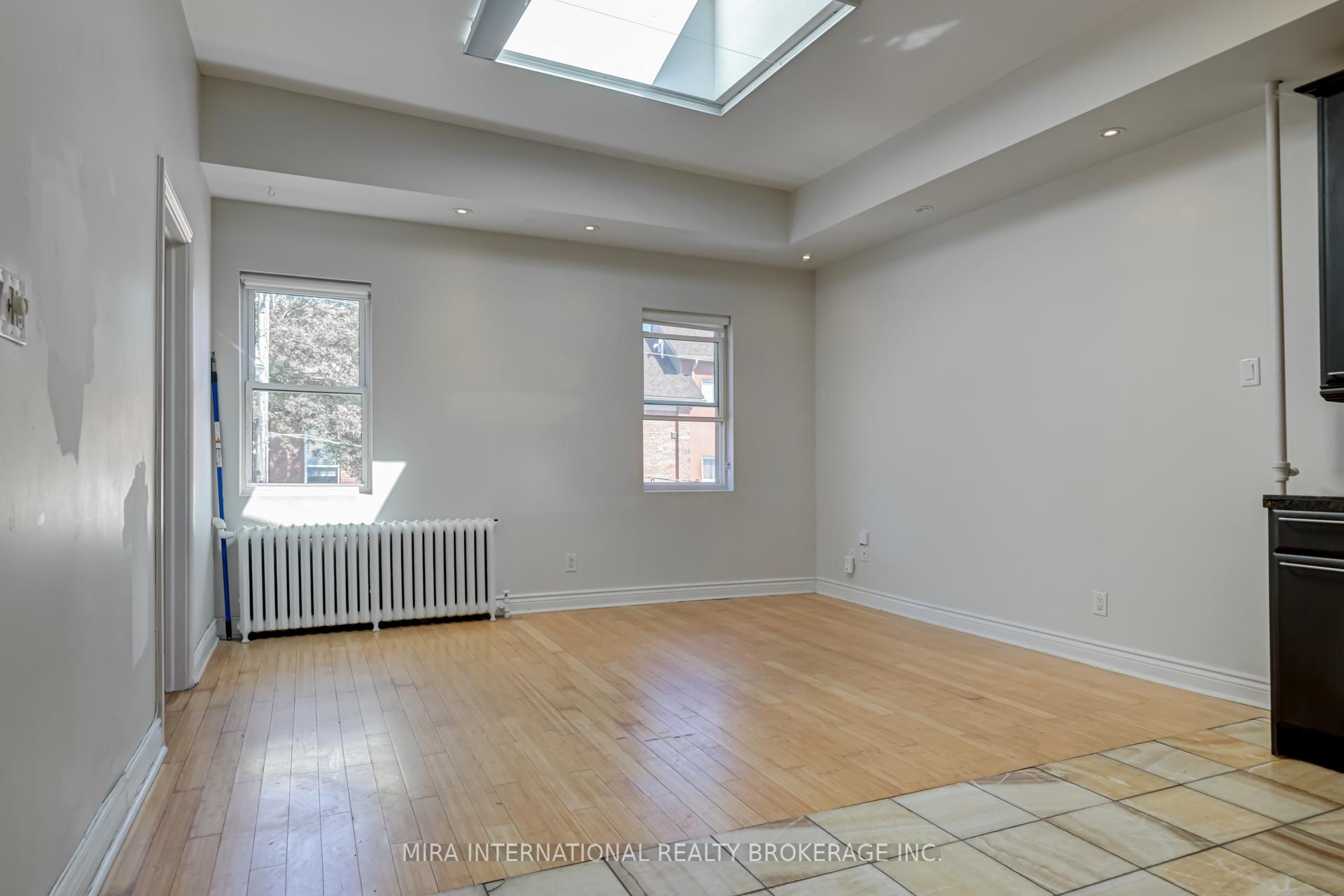 Photo 3 of Unit C2, 98 Leuty Avenue, Toronto, The Beaches — HOMEH