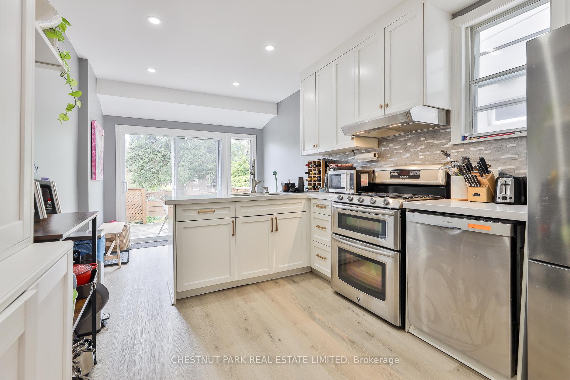 Photo 11 of 130 Hampton Avenue, Toronto, North Riverdale — HOMEH