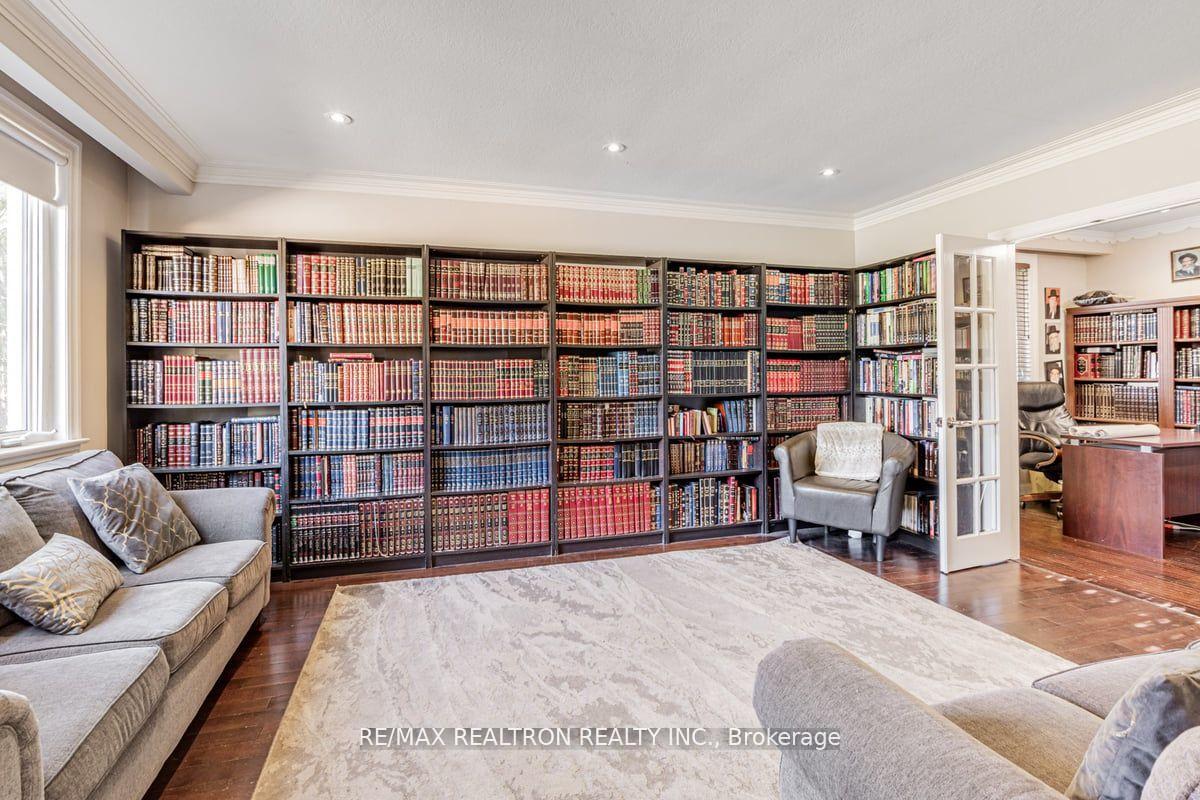 Photo 27 of 2 Manor Haven Road, Toronto, Englemount-Lawrence — HOMEH