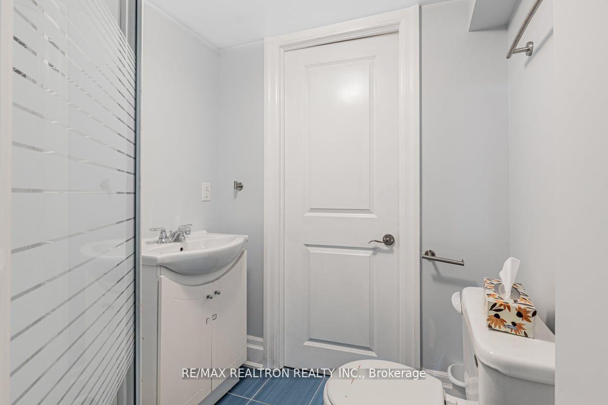 Photo 21 of 2 Manor Haven Road, Toronto, Englemount-Lawrence — HOMEH