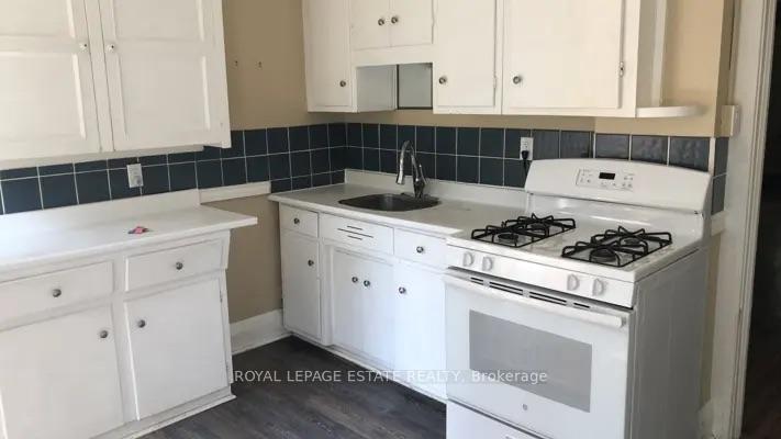 Photo 5 of 61 Westwood Avenue, Toronto, Broadview North — HOMEH