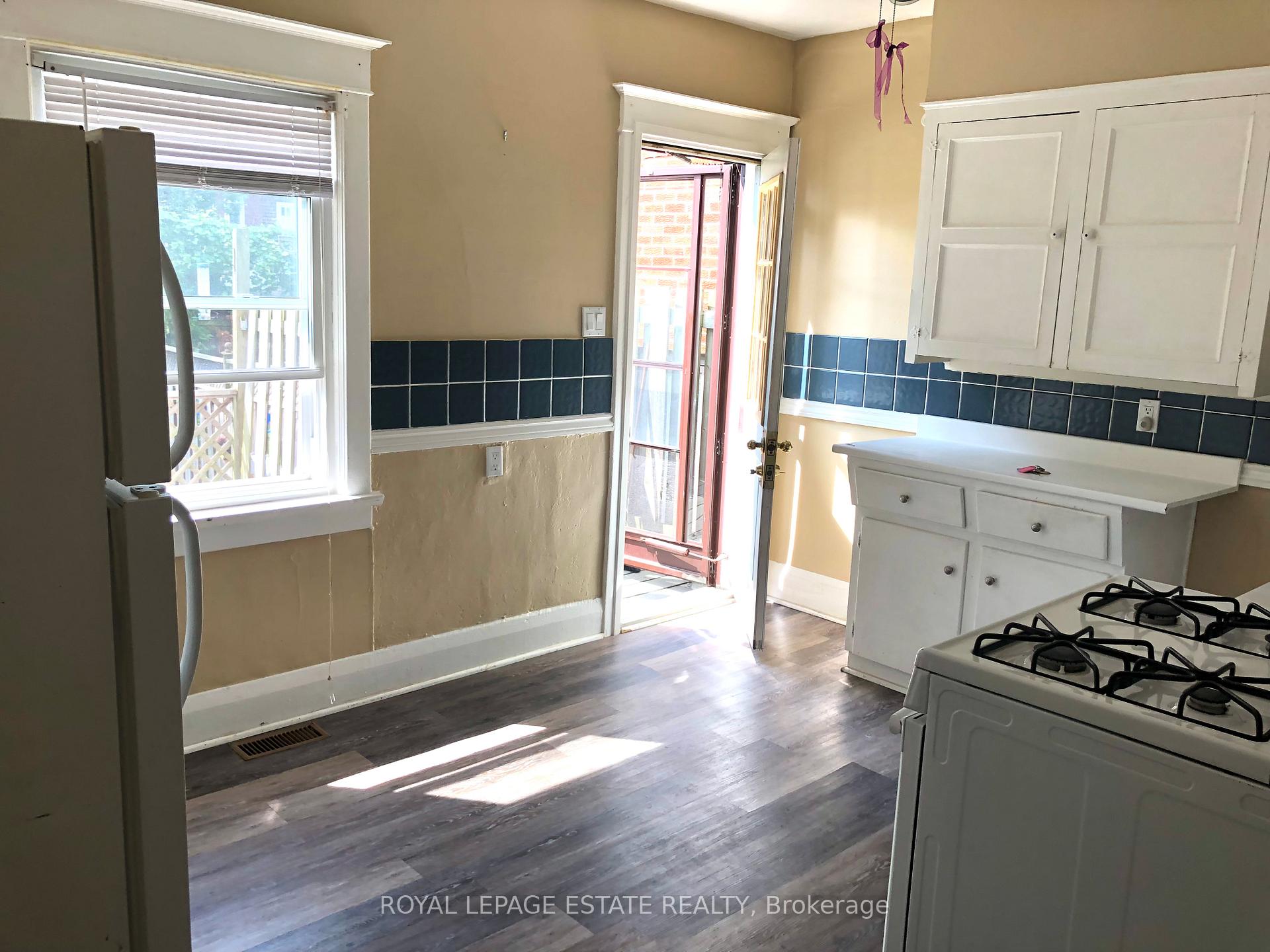 Photo 6 of 61 Westwood Avenue, Toronto, Broadview North — HOMEH