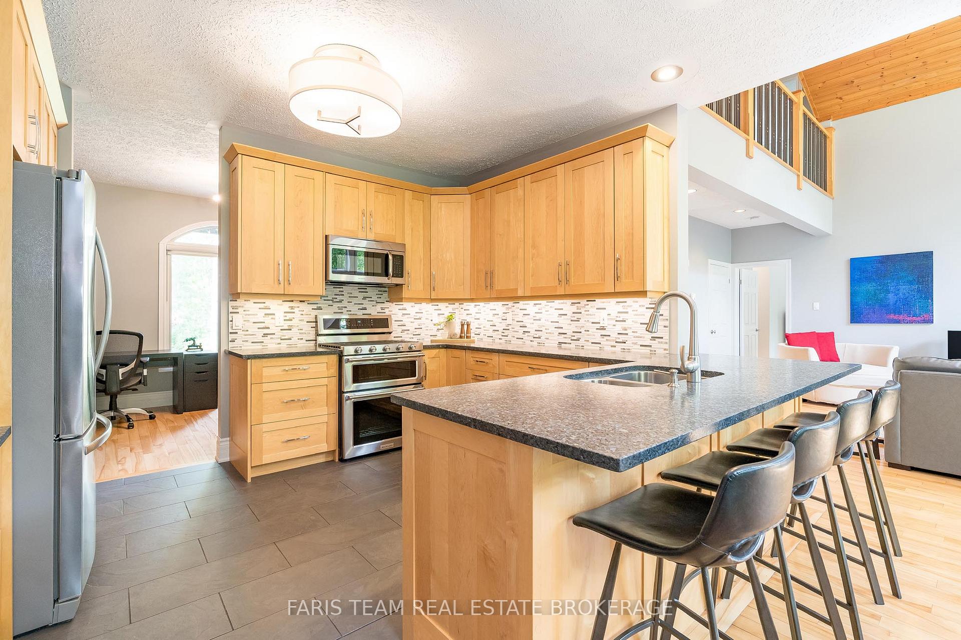 Photo 4 of 33 Kingfisher Crescent, Tiny, Rural Tiny — HOMEH
