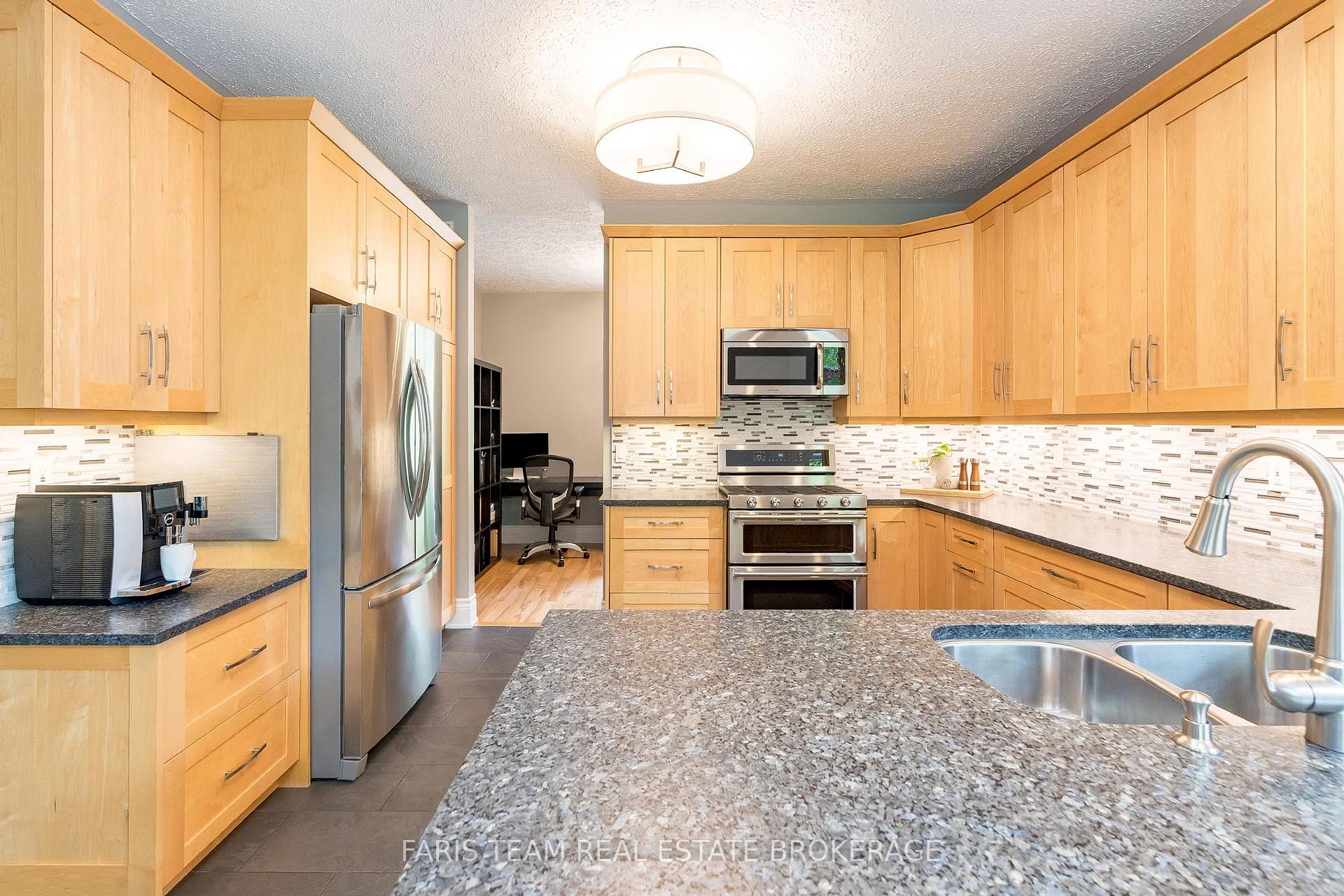 Photo 5 of 33 Kingfisher Crescent, Tiny, Rural Tiny — HOMEH