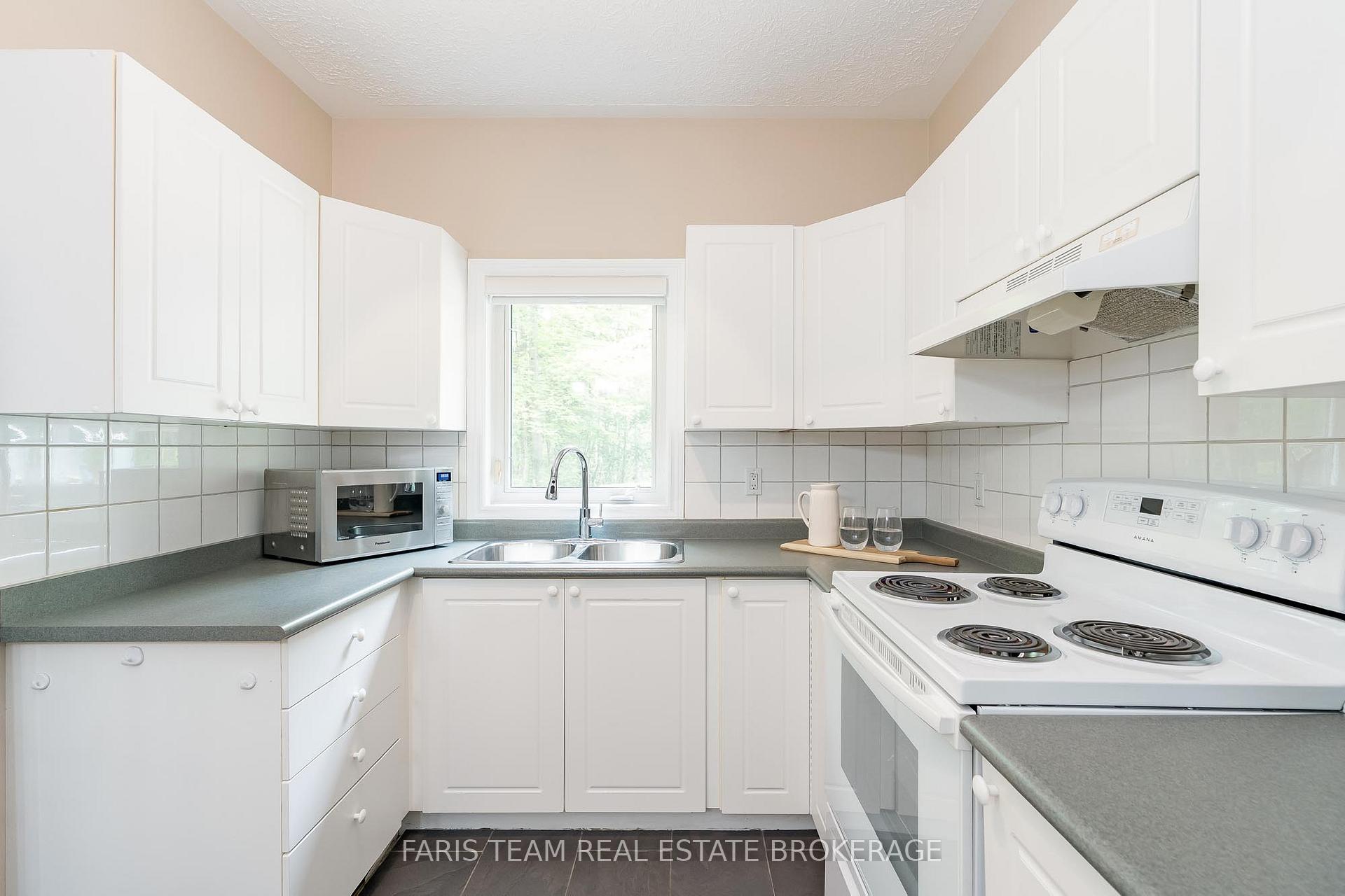 Photo 17 of 33 Kingfisher Crescent, Tiny, Rural Tiny — HOMEH