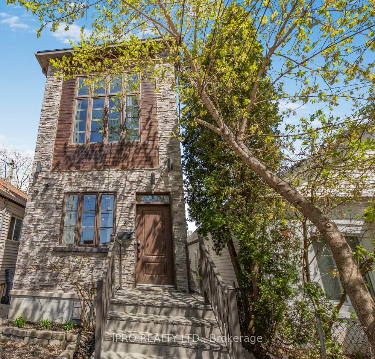 Front of 27 Eastdale Avenue