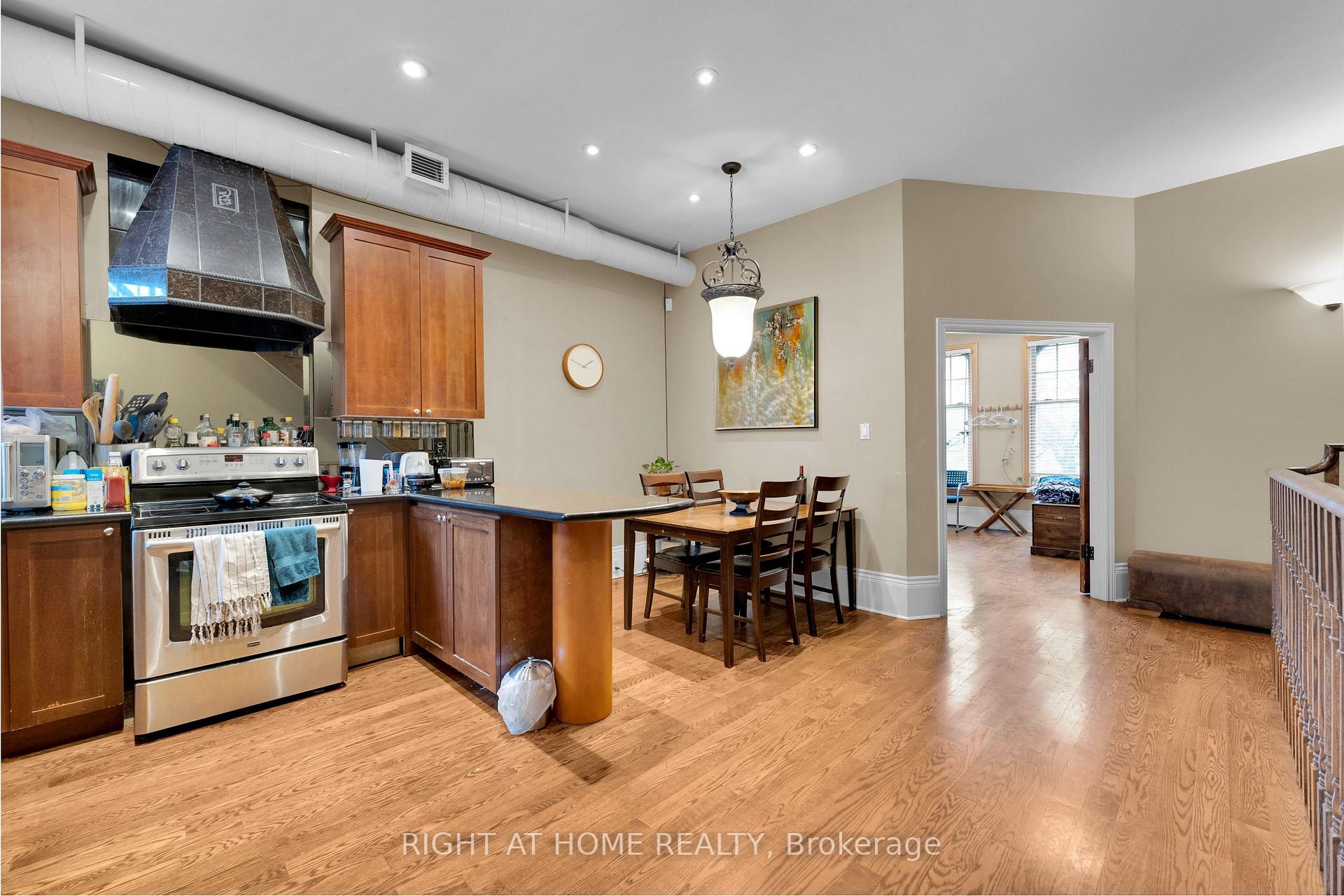 Photo 9 of 489 King Street E, Toronto, Moss Park — HOMEH