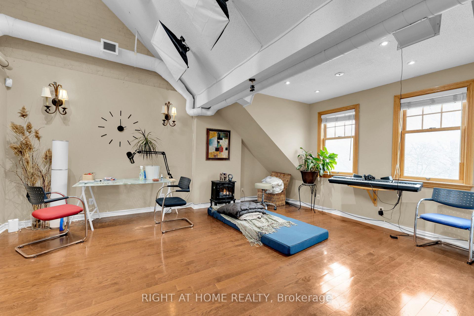 Photo 12 of 489 King Street E, Toronto, Moss Park — HOMEH
