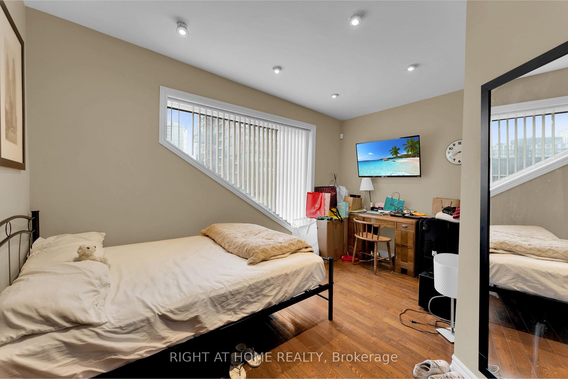 Photo 26 of 489 King Street E, Toronto, Moss Park — HOMEH