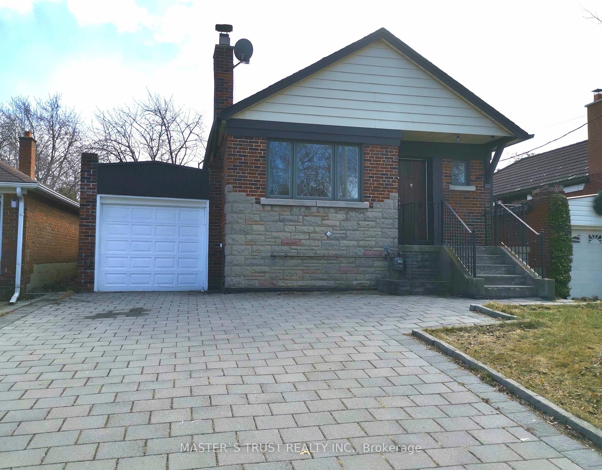 Front of 623 O' Connor Drive