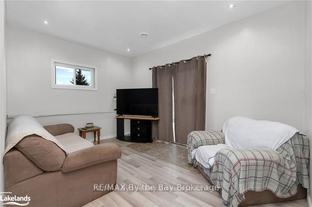 Front of 27 Georgias Walk