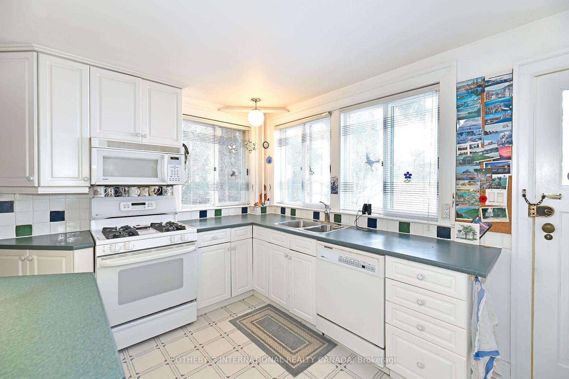 Photo 6 of 202 Glengrove Avenue W, Toronto, Lawrence Park South — HOMEH