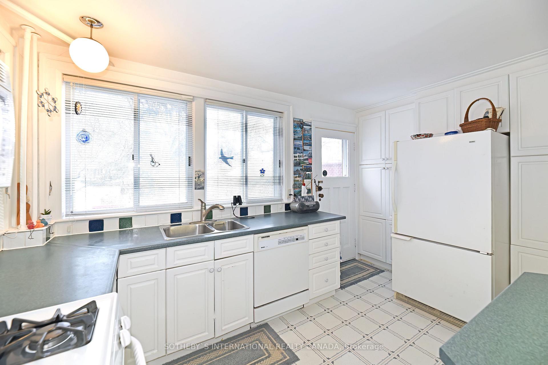 Photo 7 of 202 Glengrove Avenue W, Toronto, Lawrence Park South — HOMEH