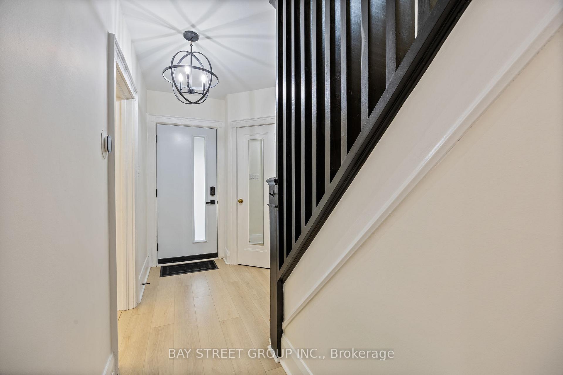 Photo 3 of 108 Orchard View Boulevard, Toronto, Yonge-Eglinton — HOMEH