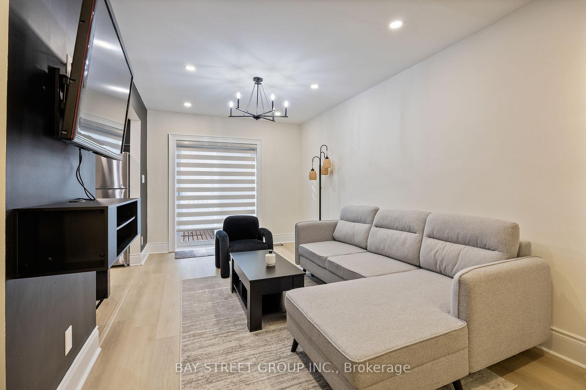 Photo 7 of 108 Orchard View Boulevard, Toronto, Yonge-Eglinton — HOMEH