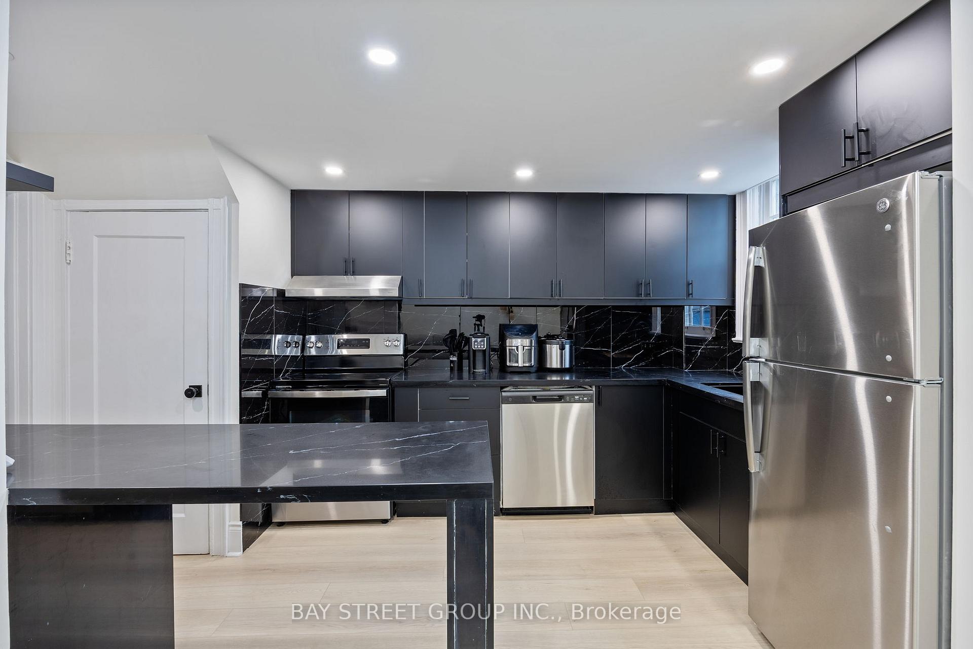 Photo 10 of 108 Orchard View Boulevard, Toronto, Yonge-Eglinton — HOMEH
