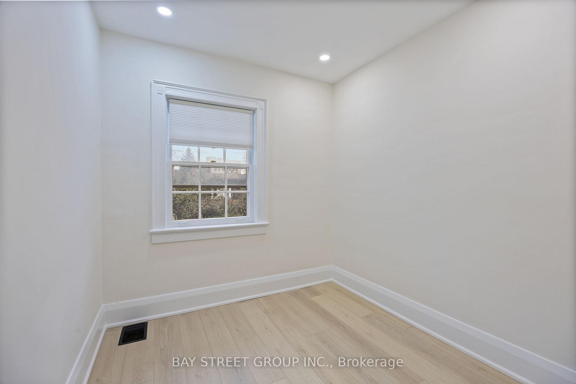Photo 21 of 108 Orchard View Boulevard, Toronto, Yonge-Eglinton — HOMEH