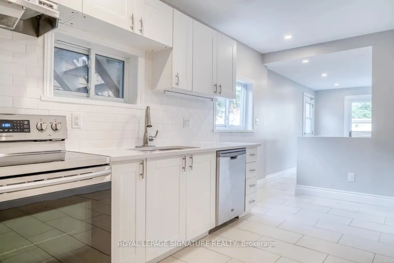 Photo 3 of 49 West Avenue N, Hamilton, Landsdale — HOMEH