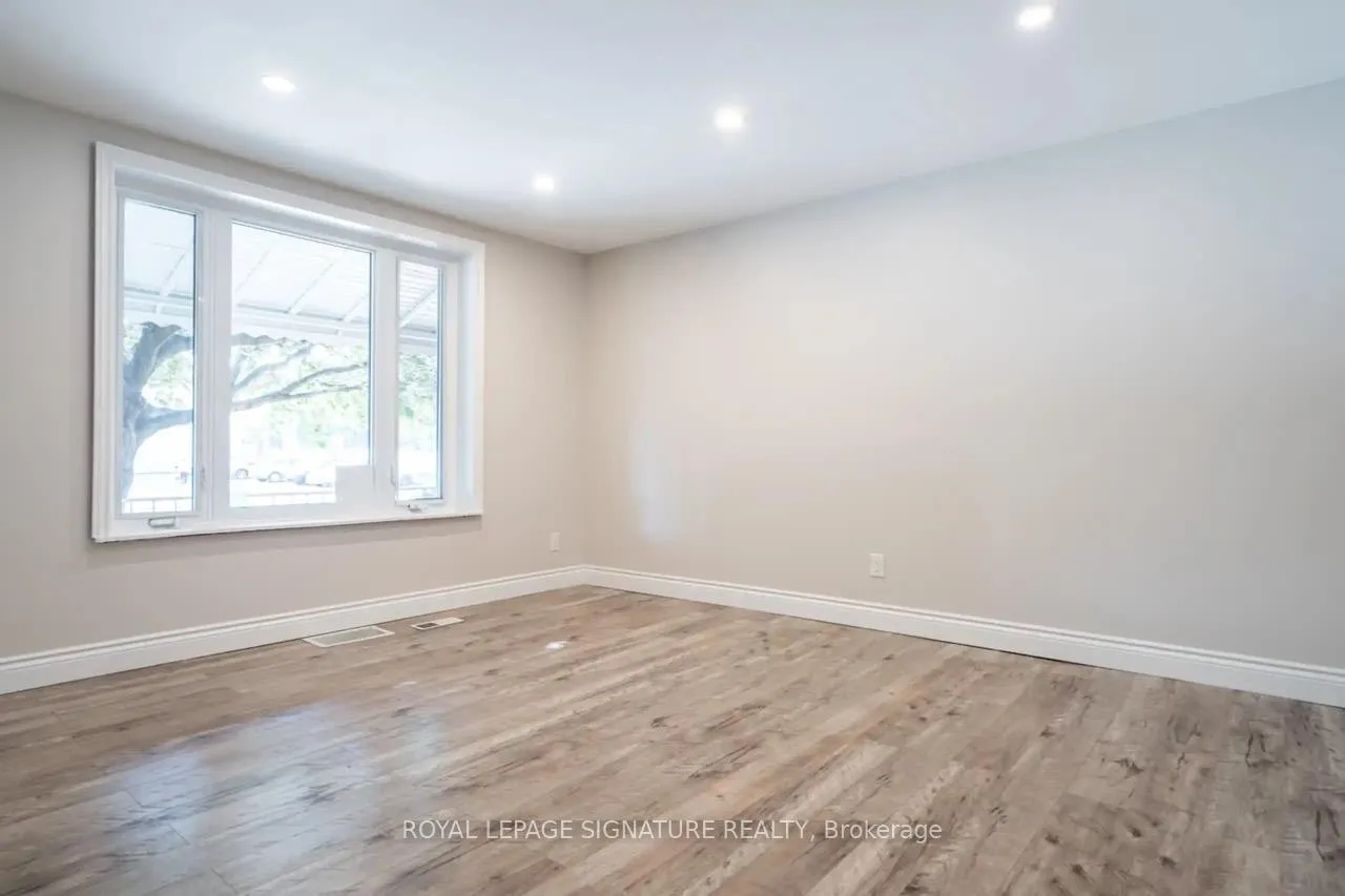 Photo 7 of 49 West Avenue N, Hamilton, Landsdale — HOMEH