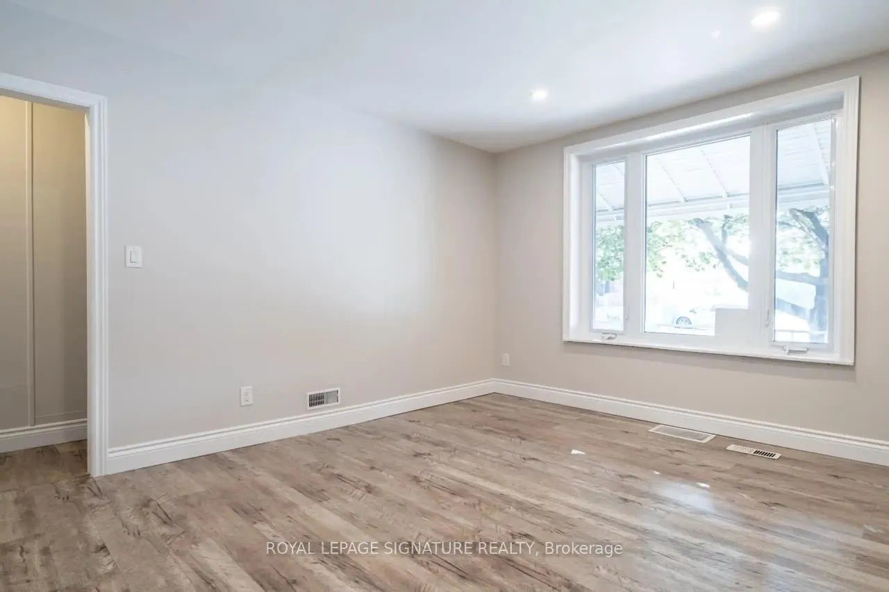 Photo 8 of 49 West Avenue N, Hamilton, Landsdale — HOMEH