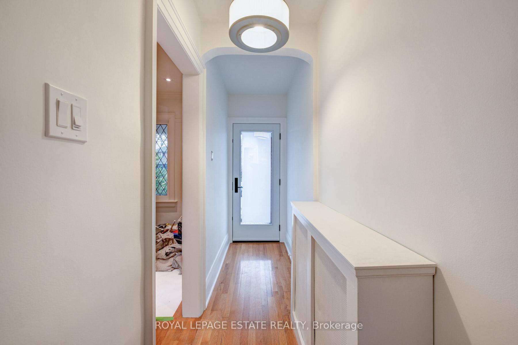 Photo 7 of 38 Benlamond Avenue, Toronto, East End-Danforth — HOMEH
