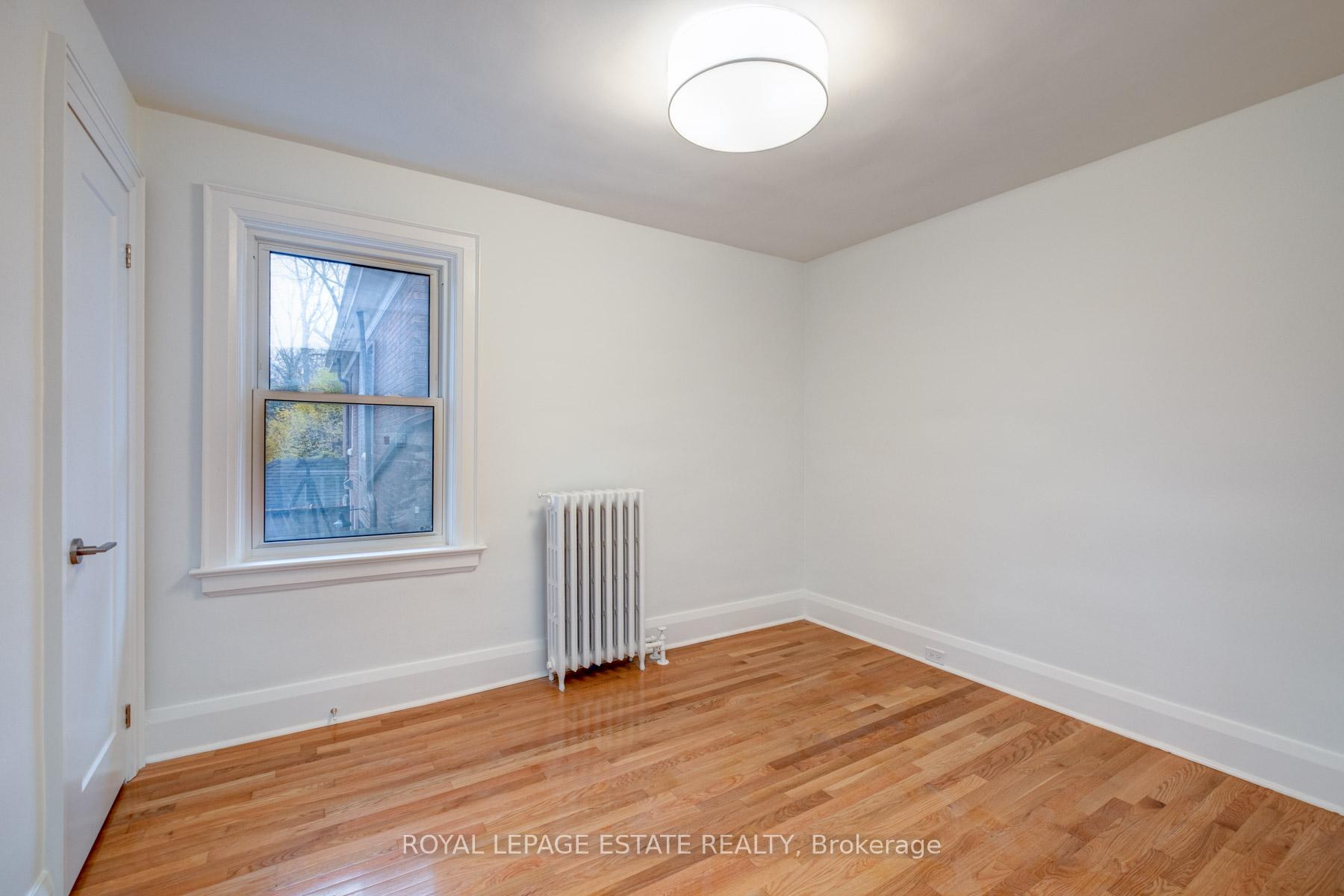 Photo 13 of 38 Benlamond Avenue, Toronto, East End-Danforth — HOMEH