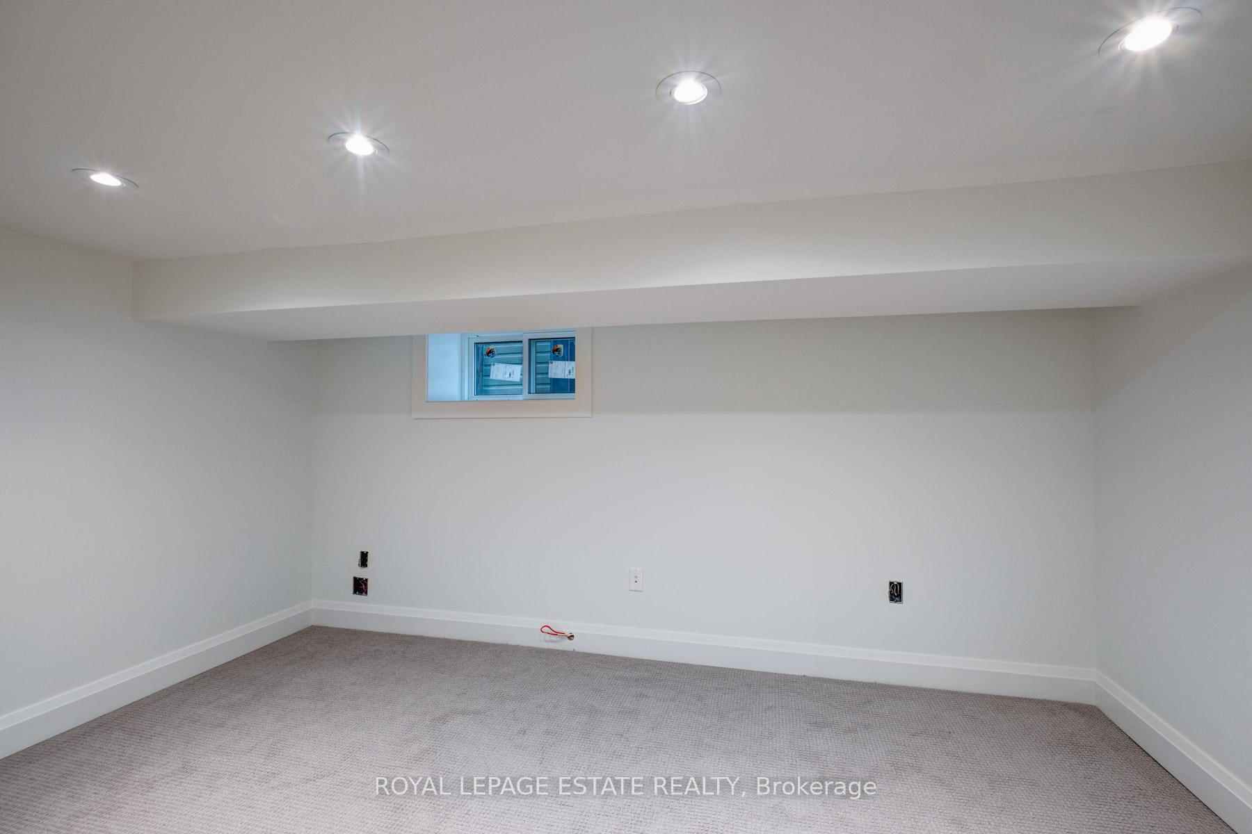 Photo 16 of 38 Benlamond Avenue, Toronto, East End-Danforth — HOMEH