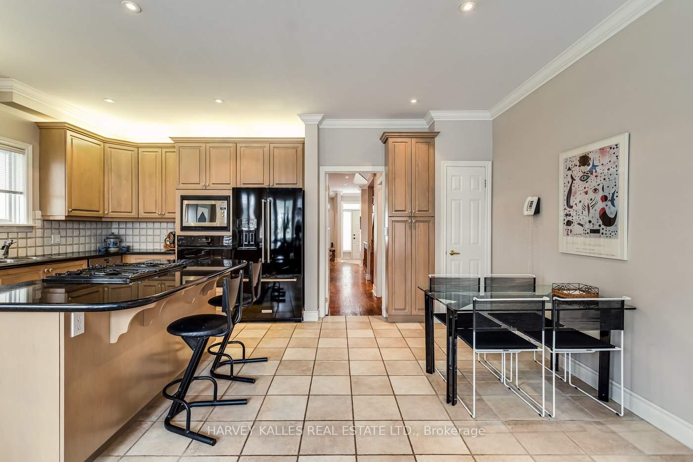 Photo 23 of 327 St Germain Avenue, Toronto, Lawrence Park North — HOMEH