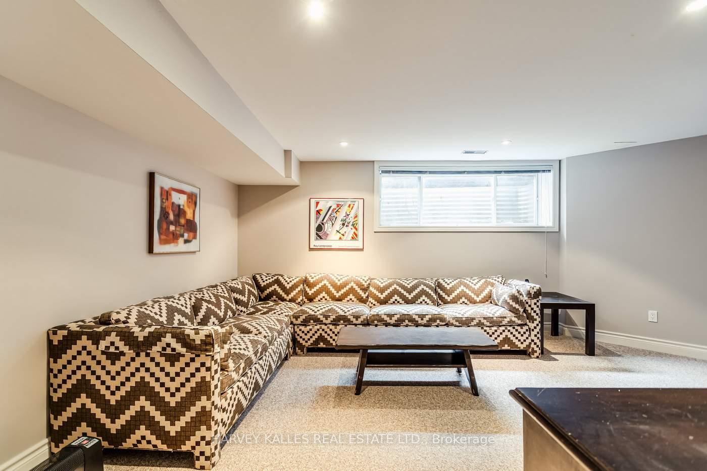 Photo 17 of 327 St Germain Avenue, Toronto, Lawrence Park North — HOMEH