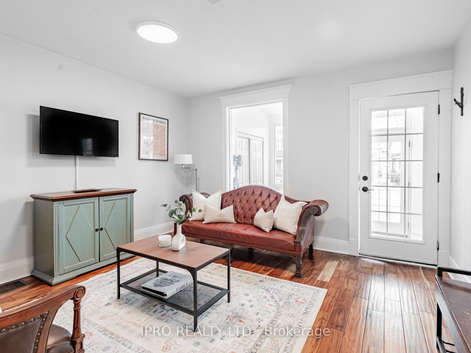 Photo 3 of 111 Chisholm Avenue, Toronto, Woodbine-Lumsden — HOMEH
