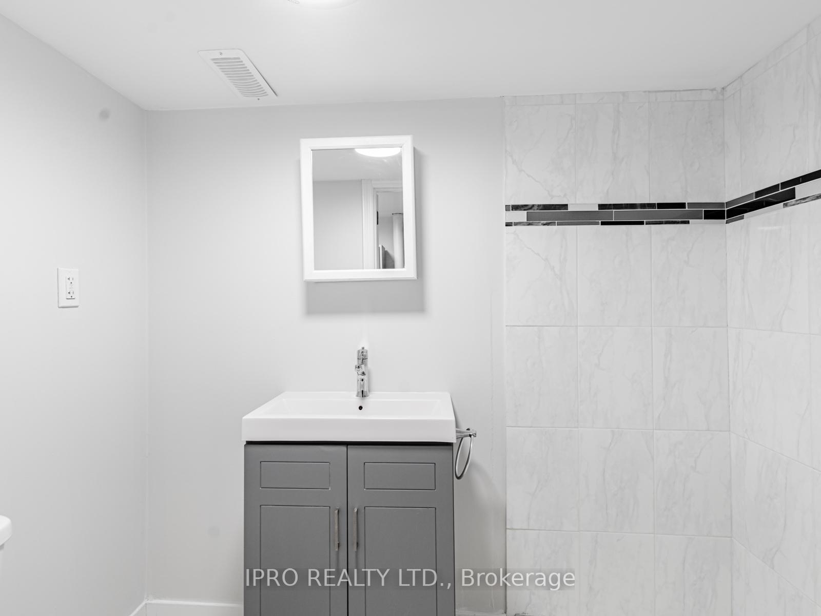 Photo 23 of 111 Chisholm Avenue, Toronto, Woodbine-Lumsden — HOMEH