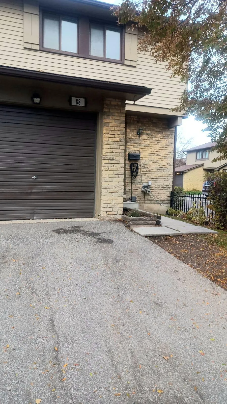 Front of Unit 88, 105 Hansen Road